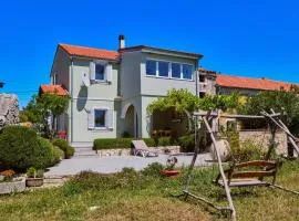 Gorgeous Home In Punta Kriza With Wifi