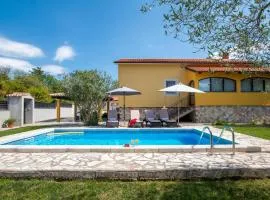 Gorgeous Home In Svetvincenat