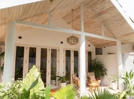 Gorgeous 3 Bed Villa, Private Pool, 250m To Beach