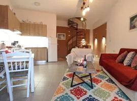 Popi Studio 2, Mochos Square