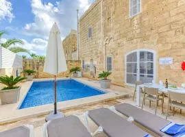 Girardu Holiday Home