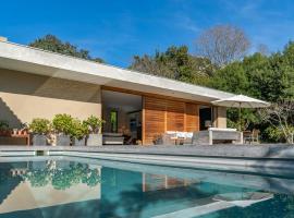 Provencal Villa Near Montpellier, Hotel in Castelnau-le-Lez