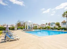 Algarve 3-Bedroom Villa w Pool, Beaches & Golf