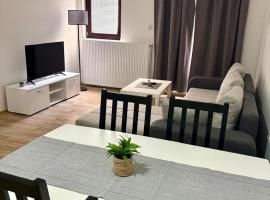 Stan Na Dan 111, hotell i Inđija