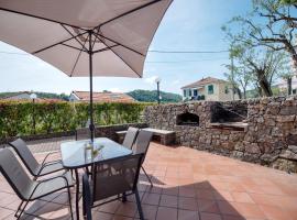 Villa Zafferano Suites - Mirto, hotel in Celle Ligure