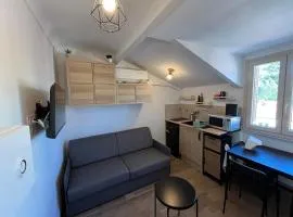 Mirabeau - Studio cosy refait à neuf dans quartier au calme