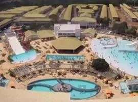 Lacqua diRoma - Melhor Parque Aquático de Caldas com Piscina de Ondas