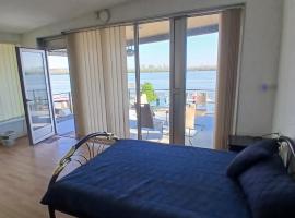 Sobe i apartmani Terasa, beach hotel in Smederevo