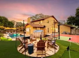 Sleeps 18-Basketball Court-Pool-Playground-Games