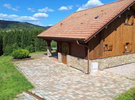 Chalet scandinave excellente situation GERARDMER XONRUPT, hotel in Xonrupt-Longemer