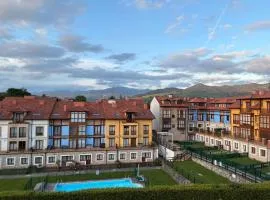 Precioso Ático con Vistas en El Capricho de Colombres, Asturias