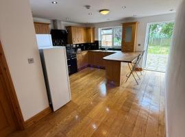 Charming Stay House, hotel v destinaci Ealing