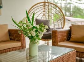 Qiwi House, hotel in Ureki