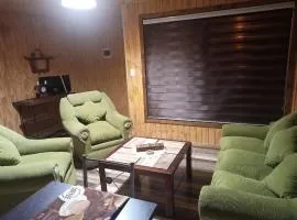 Casa amoblada con portón eléctrico