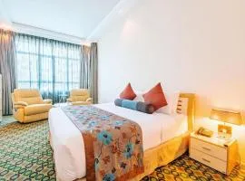 De Hotel Belwood Near IGI Delhi Airport