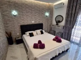 EFReMIAS PLACE