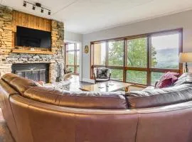 Hike, Swim and Explore Mtn-View Condo in Gatlinburg
