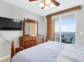 Oceanfront Penthouse CornerUnit 1950sf with beach service