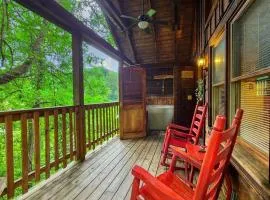 Do Not Disturb - Pigeon Forge Smoky Mountain Studio Cabin, Hot Tub, Fireplace、ピジョン・フォージのシャレー