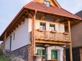 Vinařská bůda nad golfem