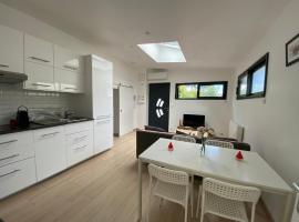 Appartement paisible proche centre ville, hotel in Bron
