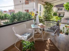 Guest house Mediterranea, hotel v Pakoštane