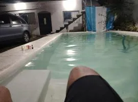 Chalet, Hotel Familiar y Piscina CASABLANCA