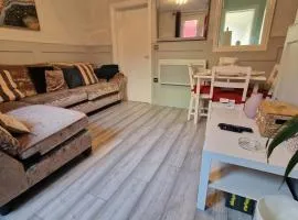 The Red House, 2 Bed Flat in Bristol