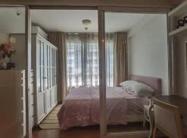 Rama9 Cozy Apartment