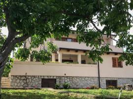 Nice Apartment In Cres With Kitchen