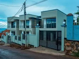 Holly Apartment