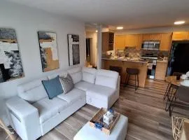 Chic Apt Near Stampede