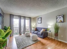 2BR Gem in the heart of Boulder - Pets Allowed, Gym & Pool
