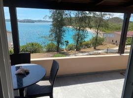 Breezes & Views, hotel a Saint John's
