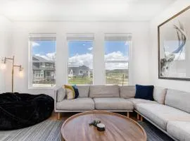 Silver Creek Village 6885 by Moose Management