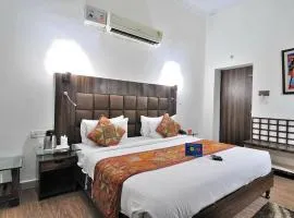 Hotel Taj Street Family Home Stay - By MB