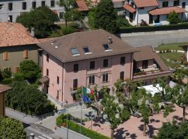 Albergo Michieletto – hotel w mieście Valmorea