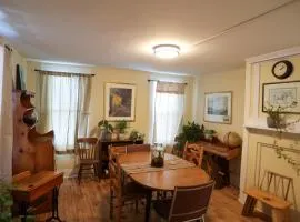 Charming apartment in lovely Biddeford w AC, WiFi