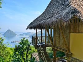 Elang Hillside Bamboo Villas, hotel din Labuan Bajo