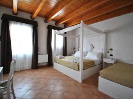 Agriturismo Tenuta Kyrios con piscina, Hotel in Borgagne