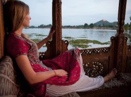 The Heritage Amina Group Of Houseboats, accessible hotel in Srinagar