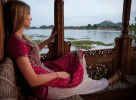The Heritage Amina Group Of Houseboats