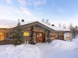 Kuukkeli Log Houses Teerenpesä