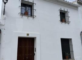 Apartamentos La Gruta de Aracena 3, alojamiento con cocina en Aracena