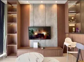 Grand Medini -- Legoland & WIFI & Studio 1B 2pax by Cowidea