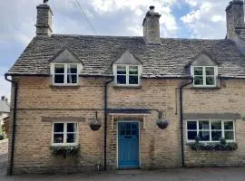 Cotswold Cottage B&B - 5 Minutes Walk from Village Pub