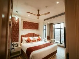 Red Martin Near Jallianwala Bagh