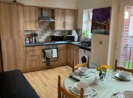 Modern, Quiet, Sleeps 9, Etihad, CoOp Live, Manchester