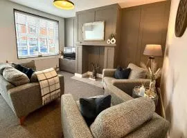 Cosy Modern Seaside escape