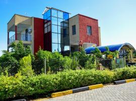 Elboran resort and spa, hotel con parking en Isiolo